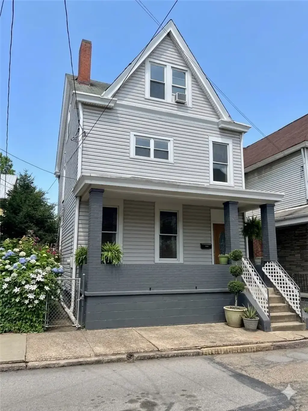 211 21st Street , Sharpsburg