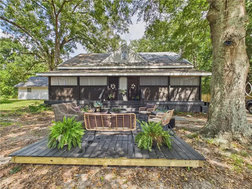 575 Uchee Road, 