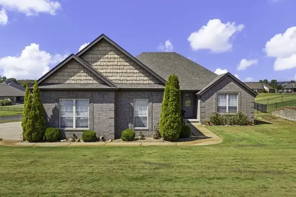 10092 Laura Street, Danville