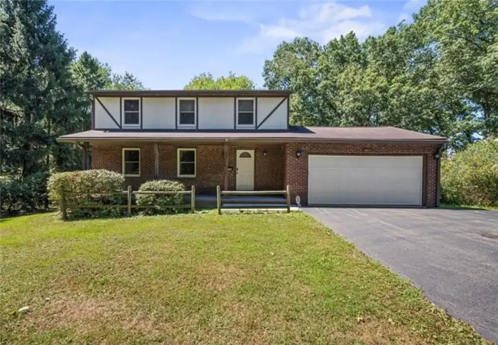 450 Greenwood Drive , Hermitage