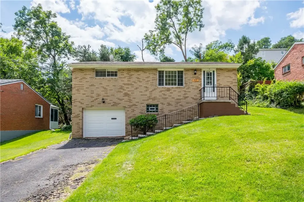 707 Fernhill Avenue, Brookline