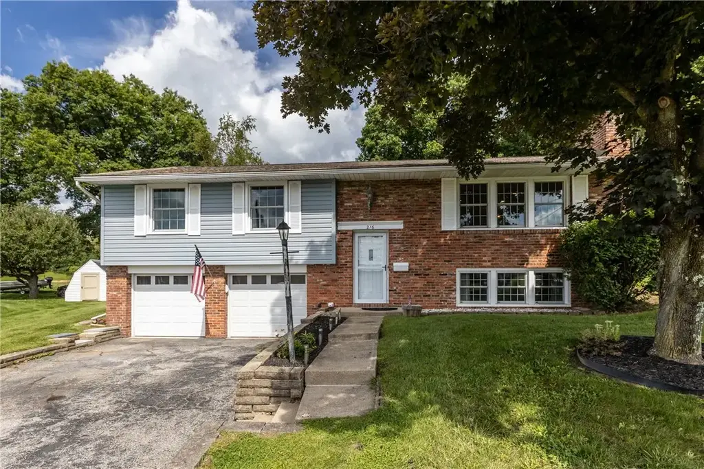 216 Oak Heights Drive , Oakdale