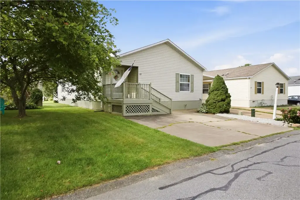 177 Songbird Ln, Tiverton