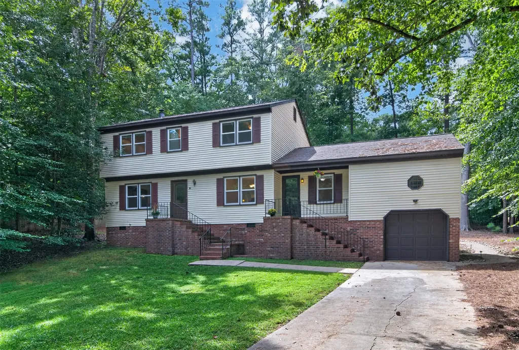102 Castle Lane, Williamsburg