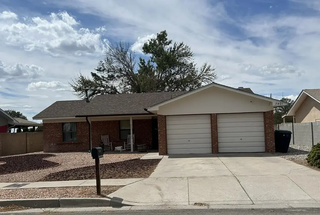 7401 Mayflower Road Ne, Albuquerque
