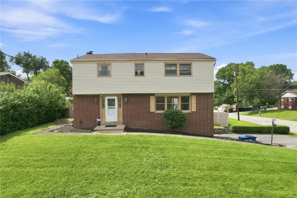 102 Greylock Drive , Penn Hills