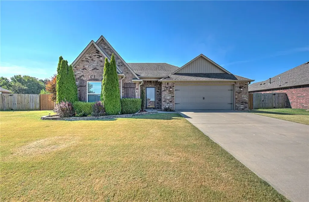 12889 Canopy Oaks Drive, Farmington