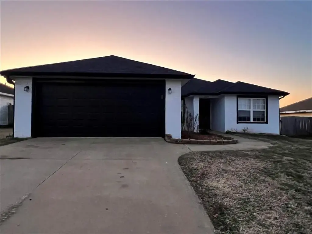 6604 Sw Springwood Street, Bentonville