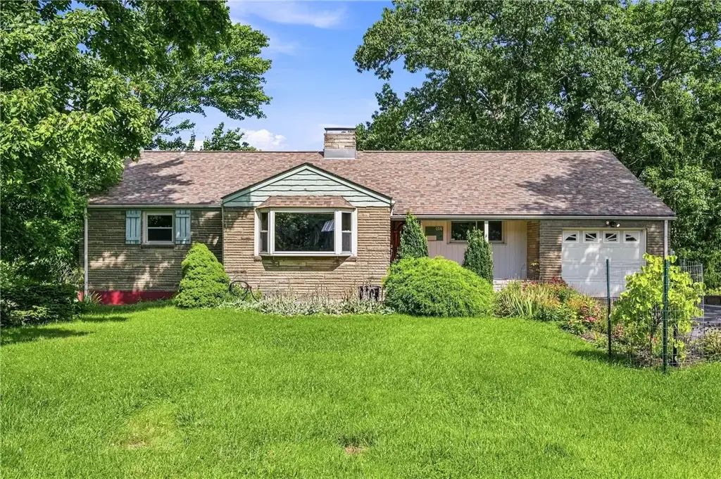 1318 Ridgewood Drive , McCandless