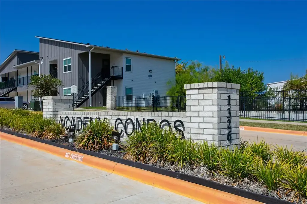 1326 Prairie Drive 223, Bryan