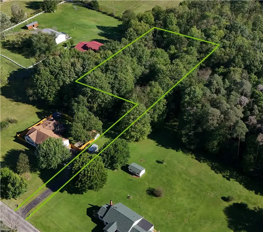 413 Daugherty Road, Pine