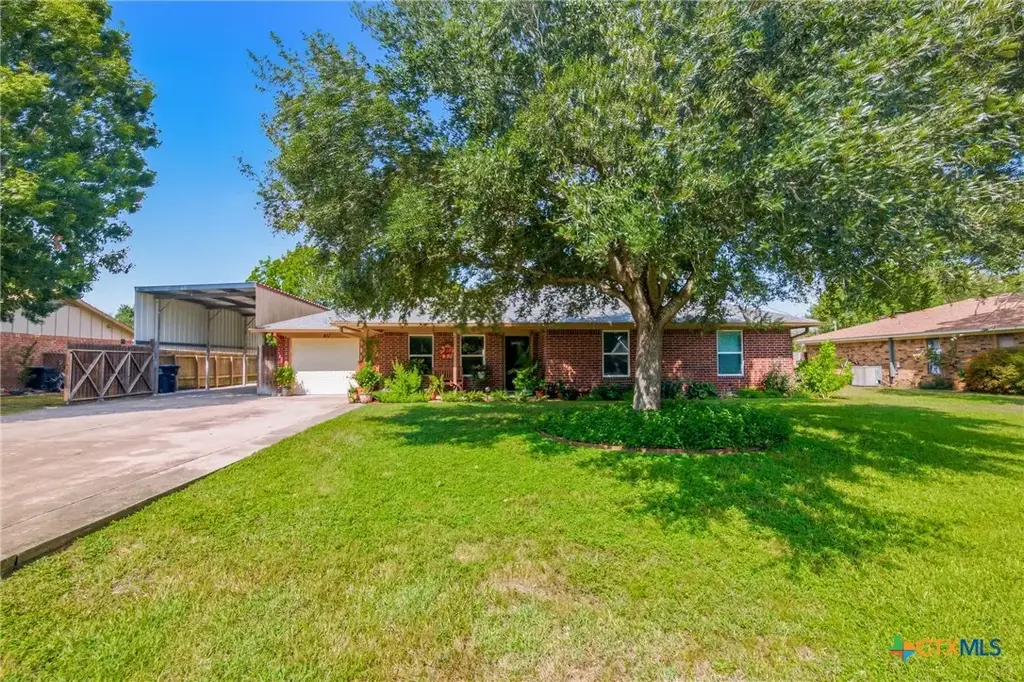 411 Dove Drive, Victoria