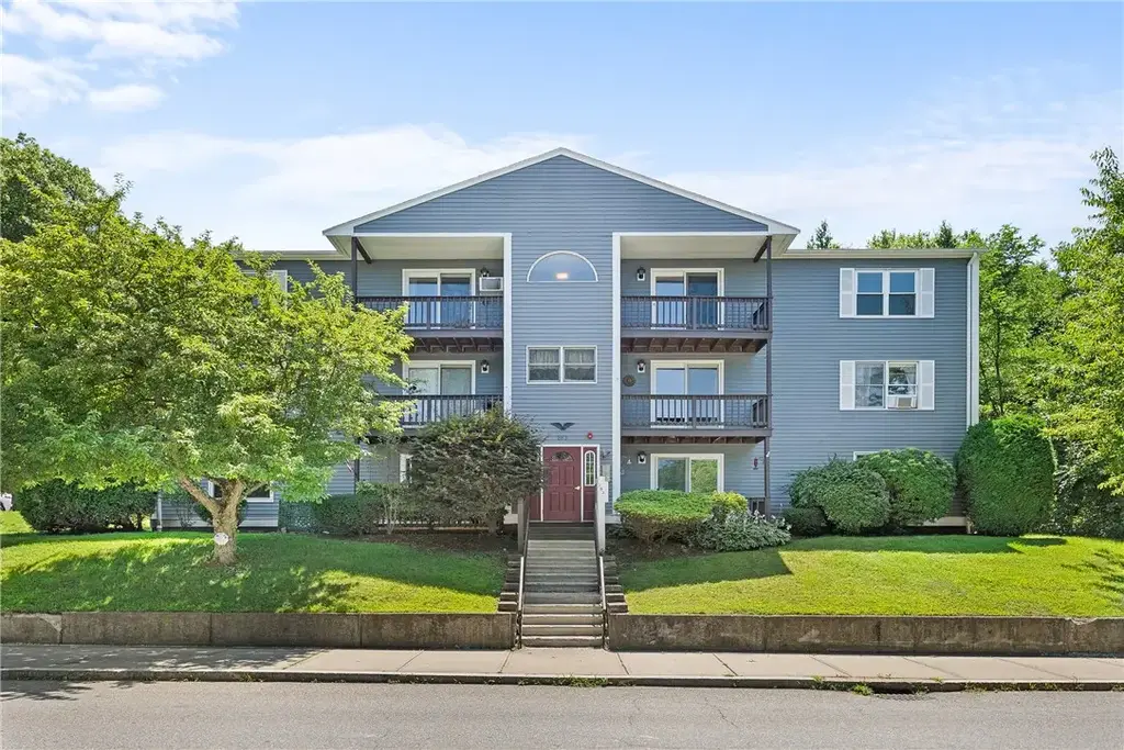 283 Privilege St # 4, Woonsocket