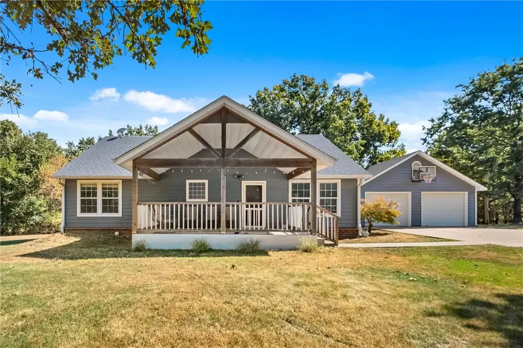 22362 Sawmill Road, Siloam Springs