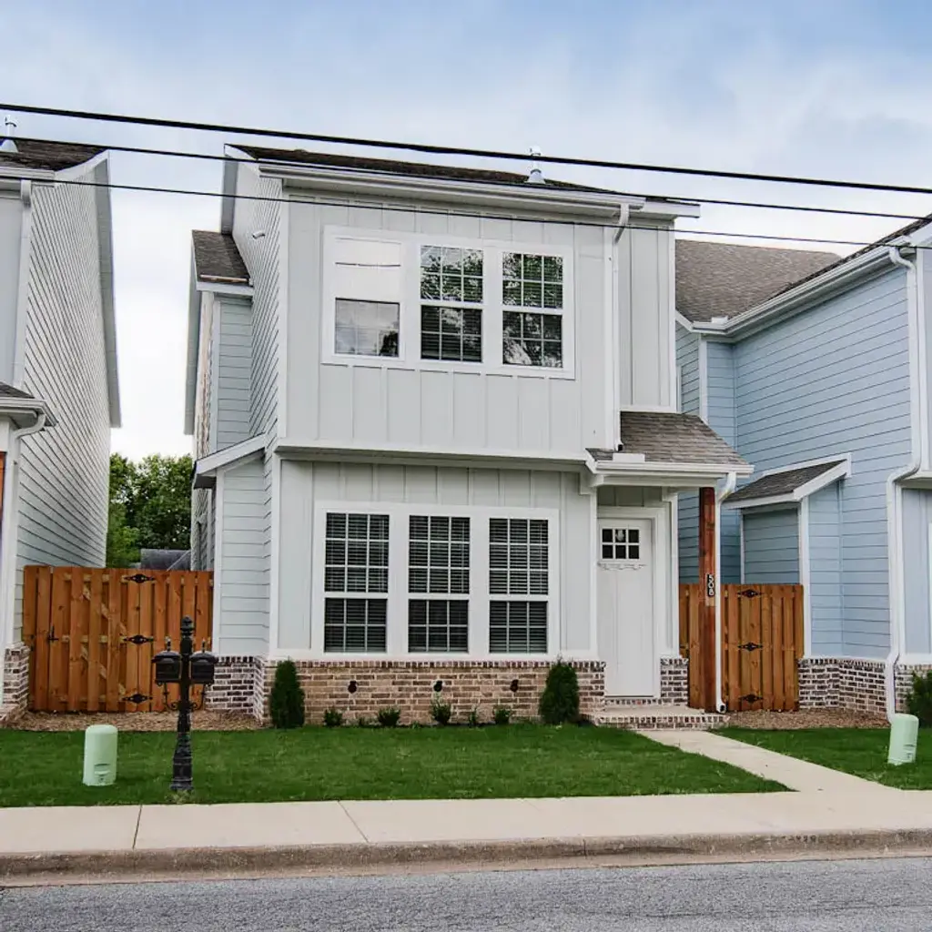 508 W Persimmon Street, Rogers