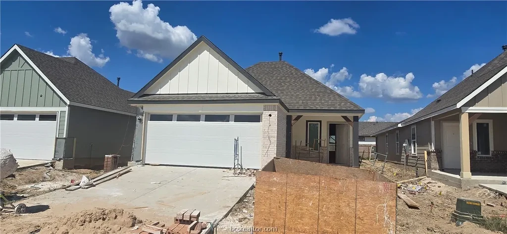 904 Lady Bird Lane, College Station