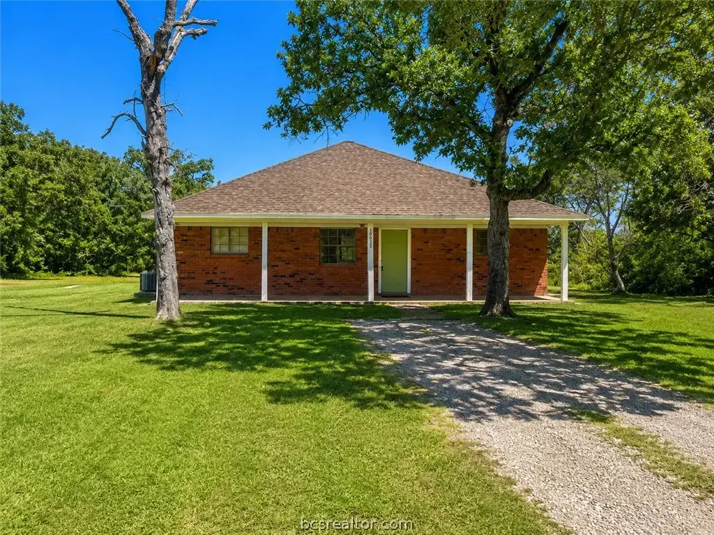 10525 Trails End Pvt, Bryan