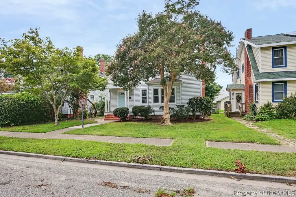 117 Pochin Place, Hampton