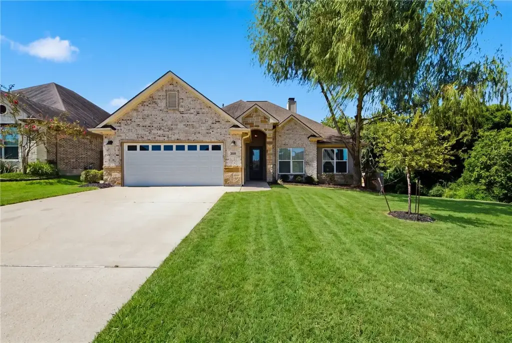 3509 Dovecote, Bryan