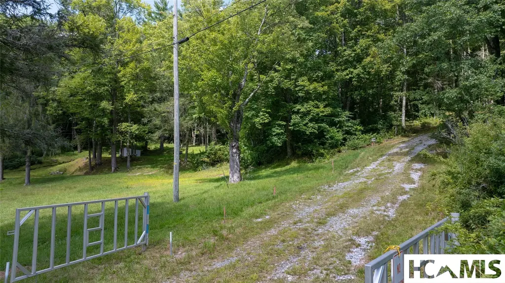 2680 N Hwy 107 N, Cashiers