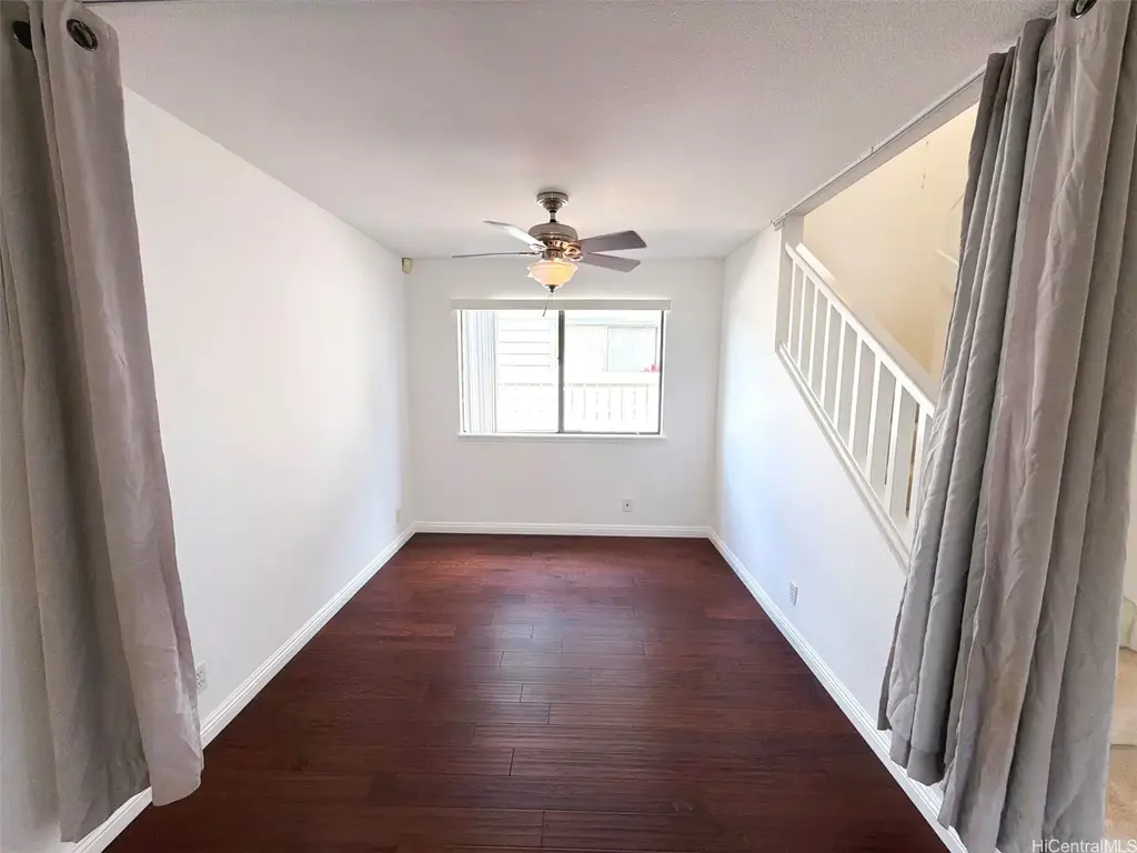 94-1009 Lalama Loop, Waipahu