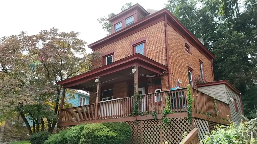 109 Watson, Perry Hilltop
