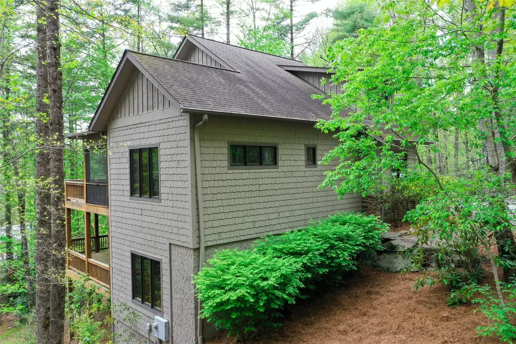 256 Scotch Highlands Loop, Sapphire
