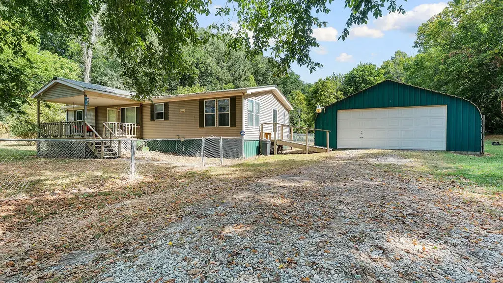 16308 Hamestring Road, Fayetteville