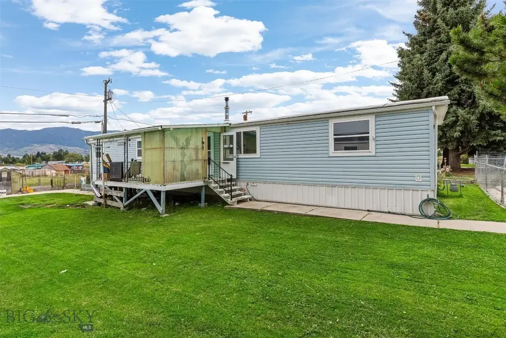 2550 Parrot, Butte