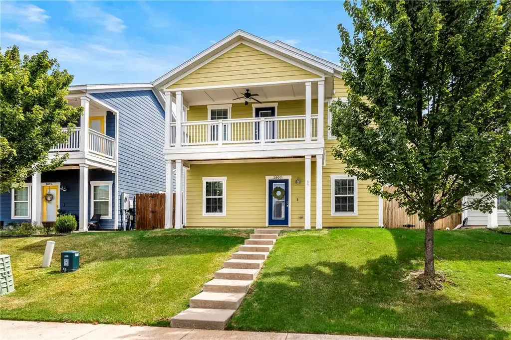 3807 Sw Peachwood Drive, Bentonville