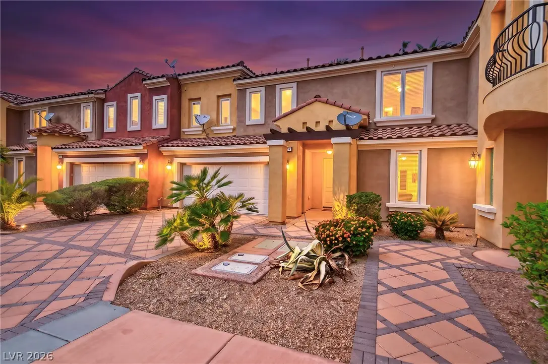 11 Cerchio Basso, Henderson