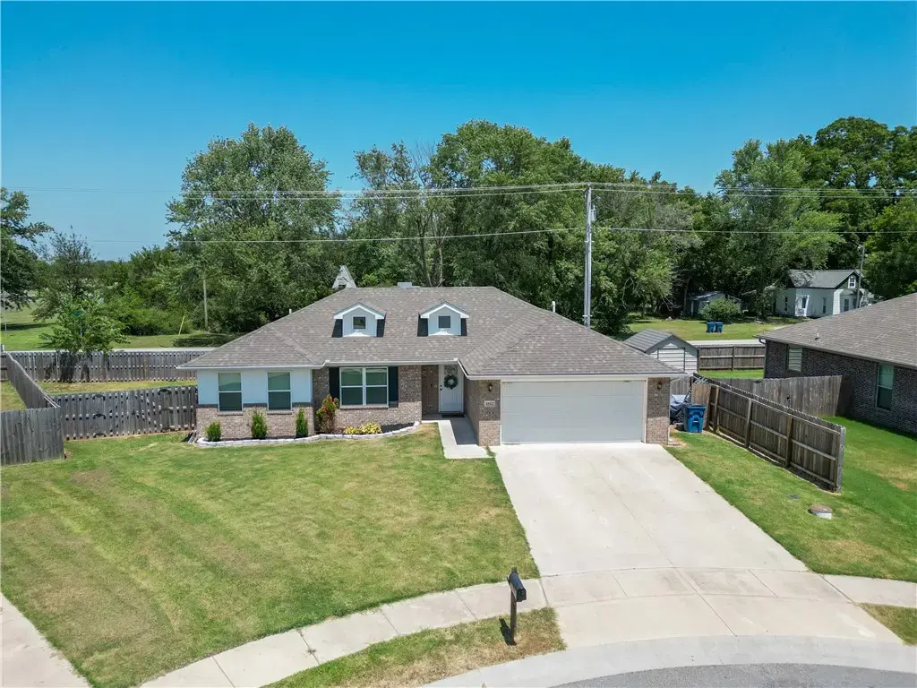 1512 Leah Street, Gentry
