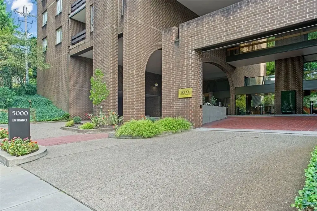 5000 Fifth Avenue 308, Shadyside