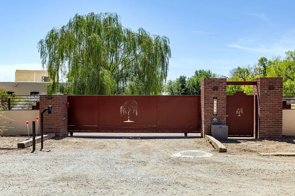 1718 Avenida Las Campanas Nw, Los Ranchos