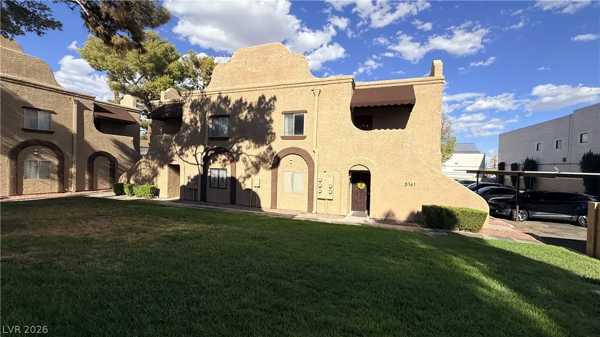 Photo of Listing #2810755