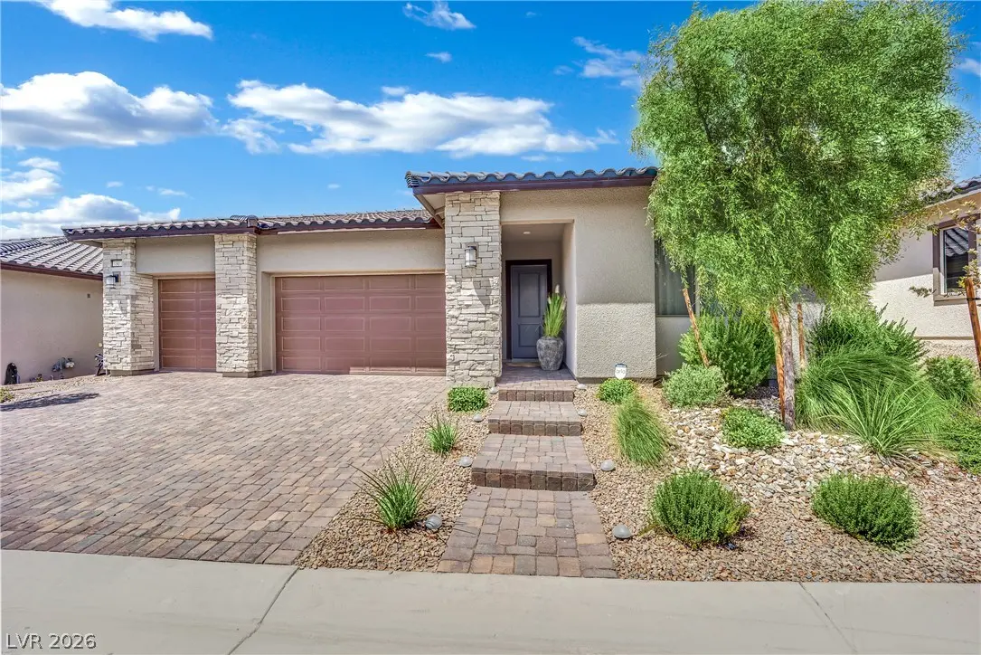Photo of Listing #2813744