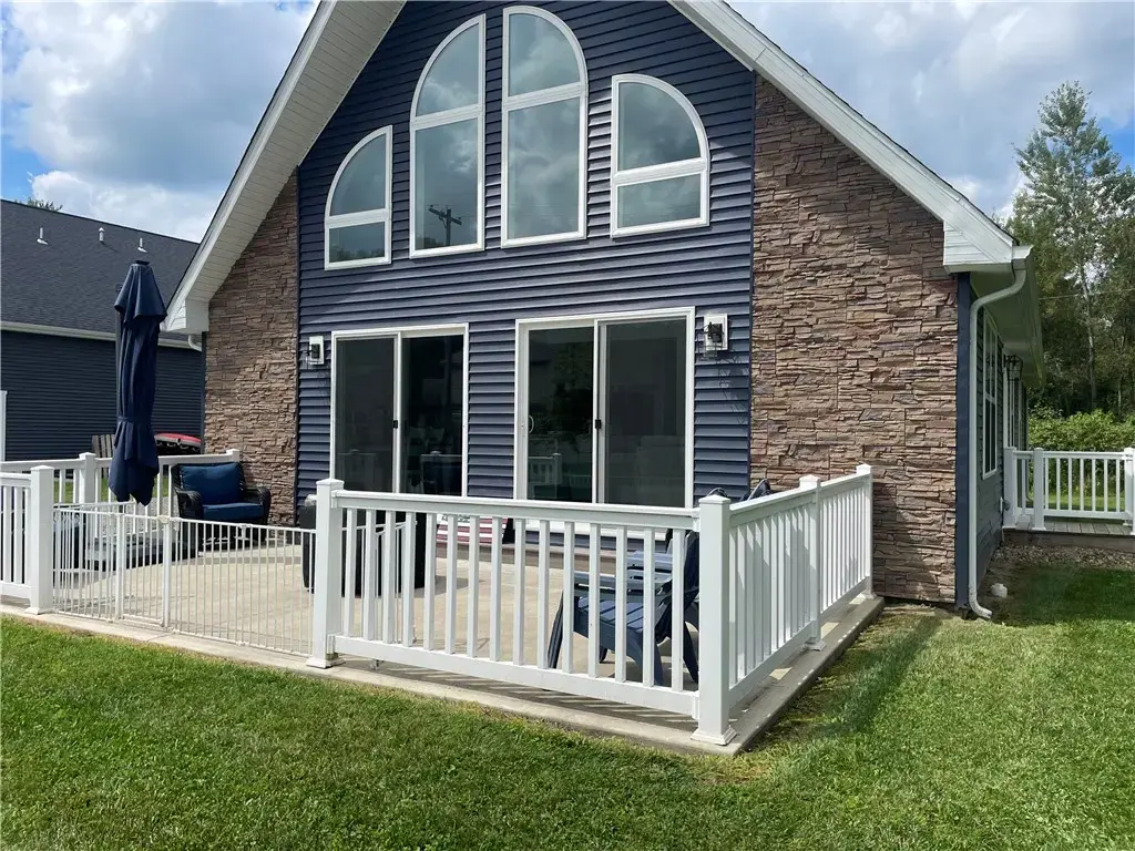 10750 Pymatuning Avenue, Conneaut Lake
