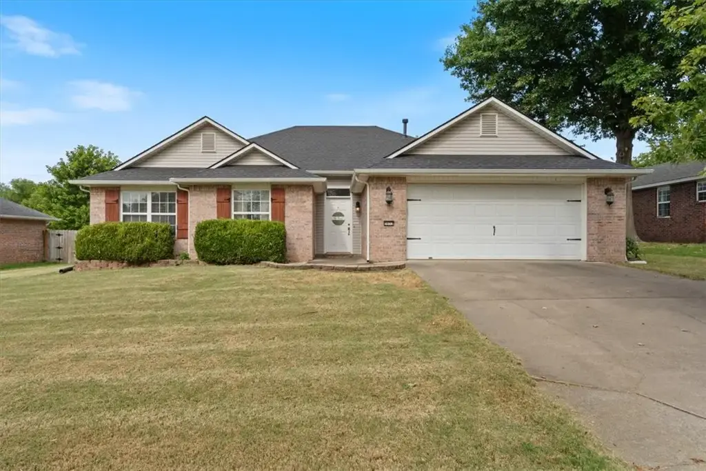 3033 N Rutile Drive, Fayetteville