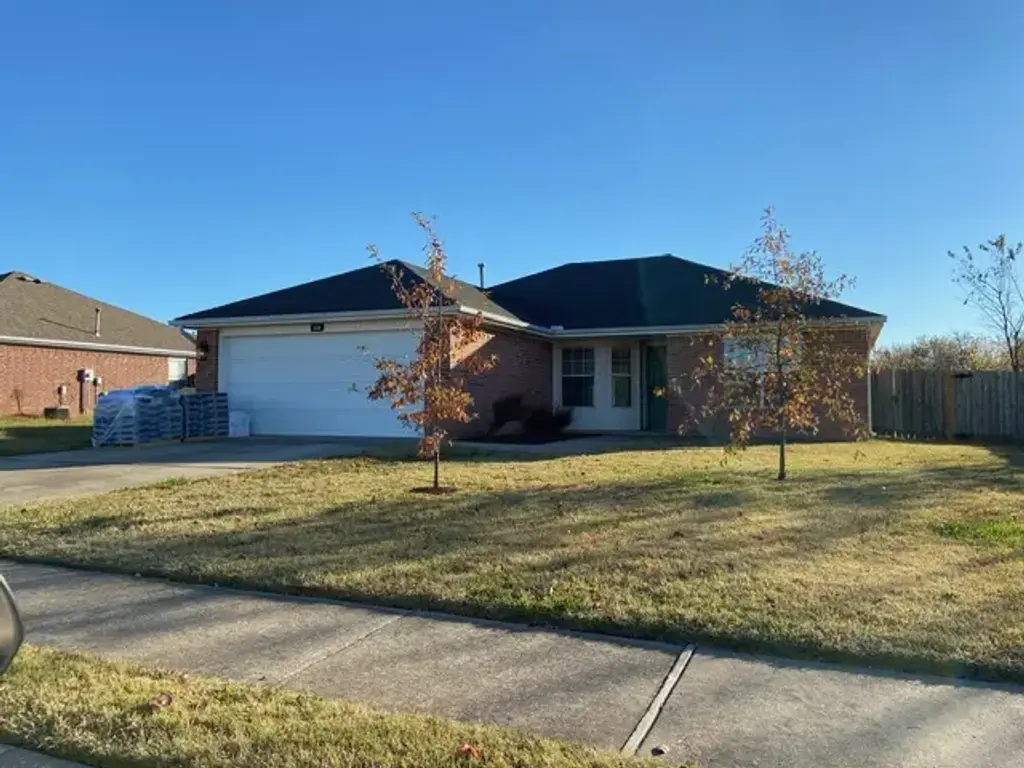 520 Sun Meadow Drive, Centerton