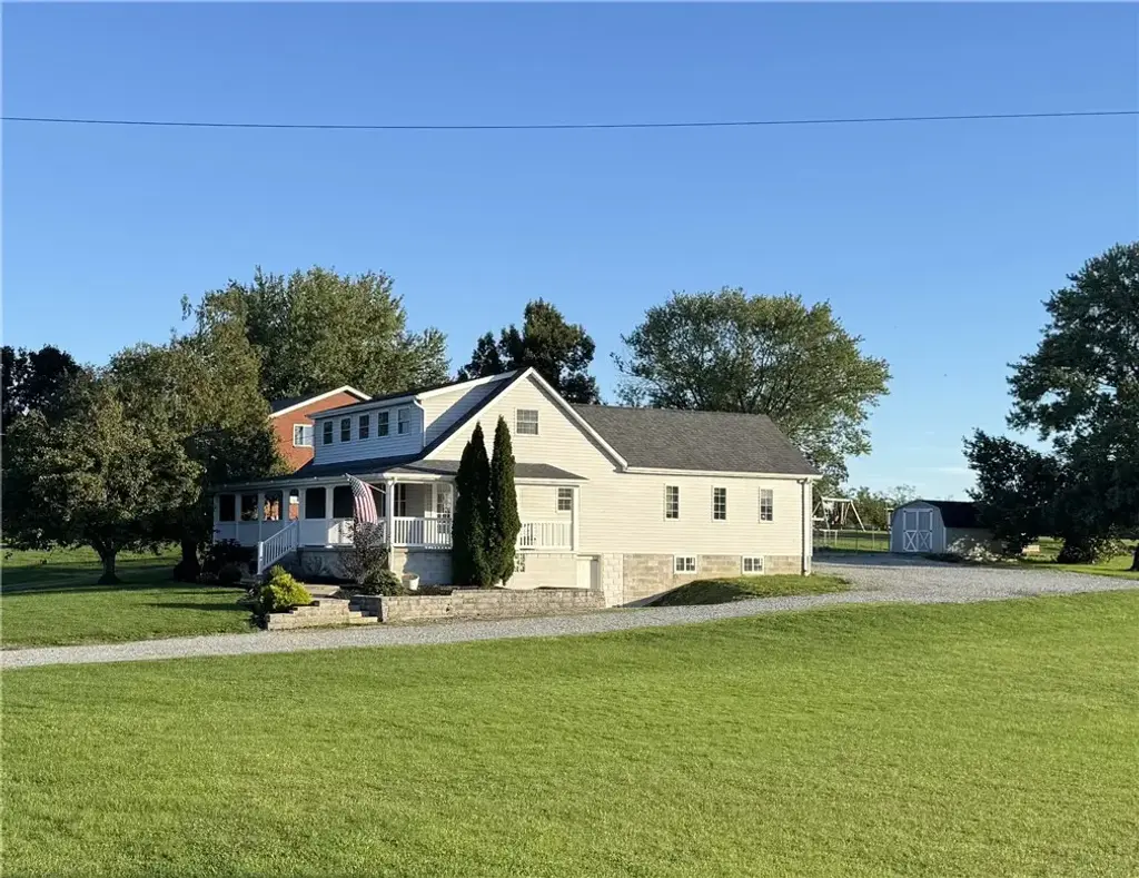 812 Mount Pleasant Road, South Huntingdon