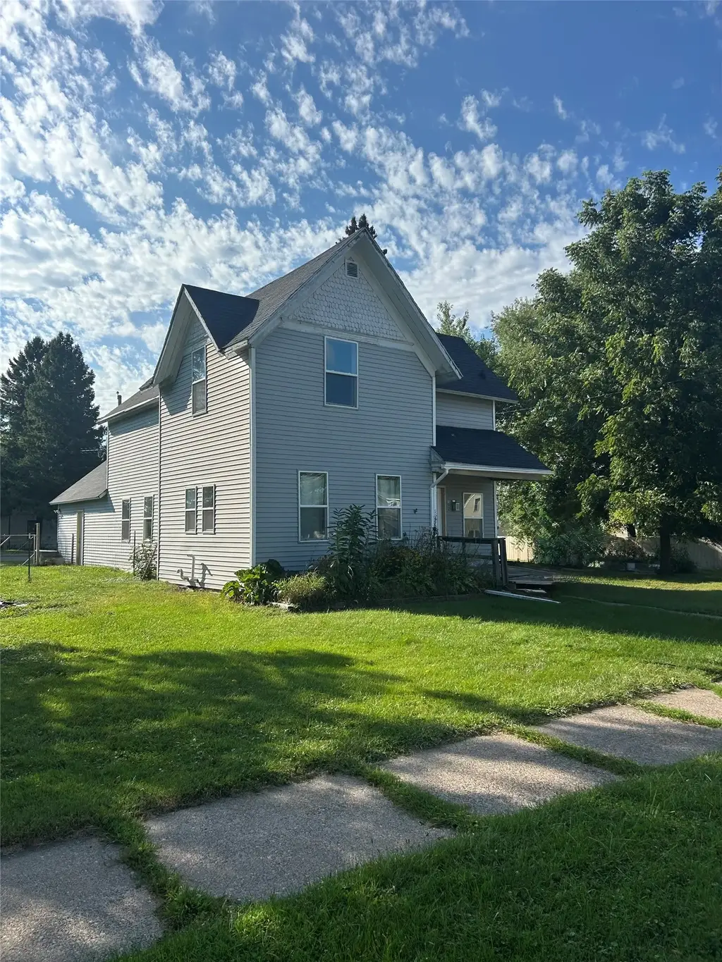 228 Lincoln Street, Stanley