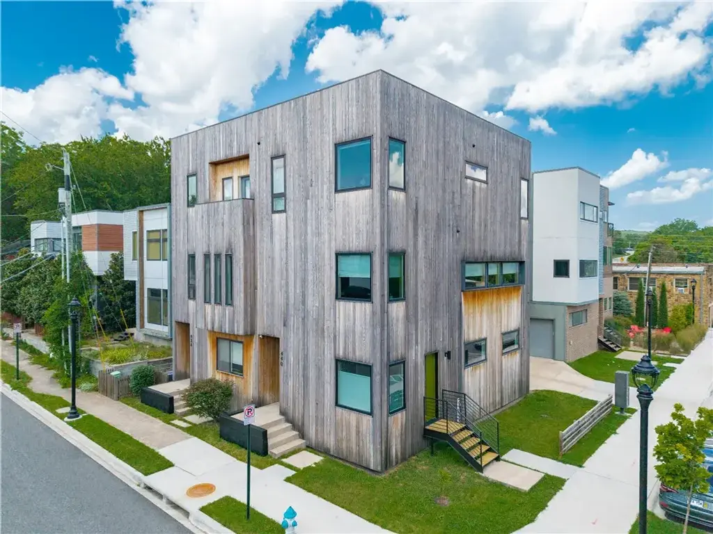 436 S West Avenue, Fayetteville