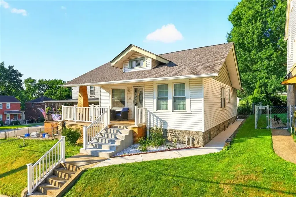 16 Clarion Avenue , Ross