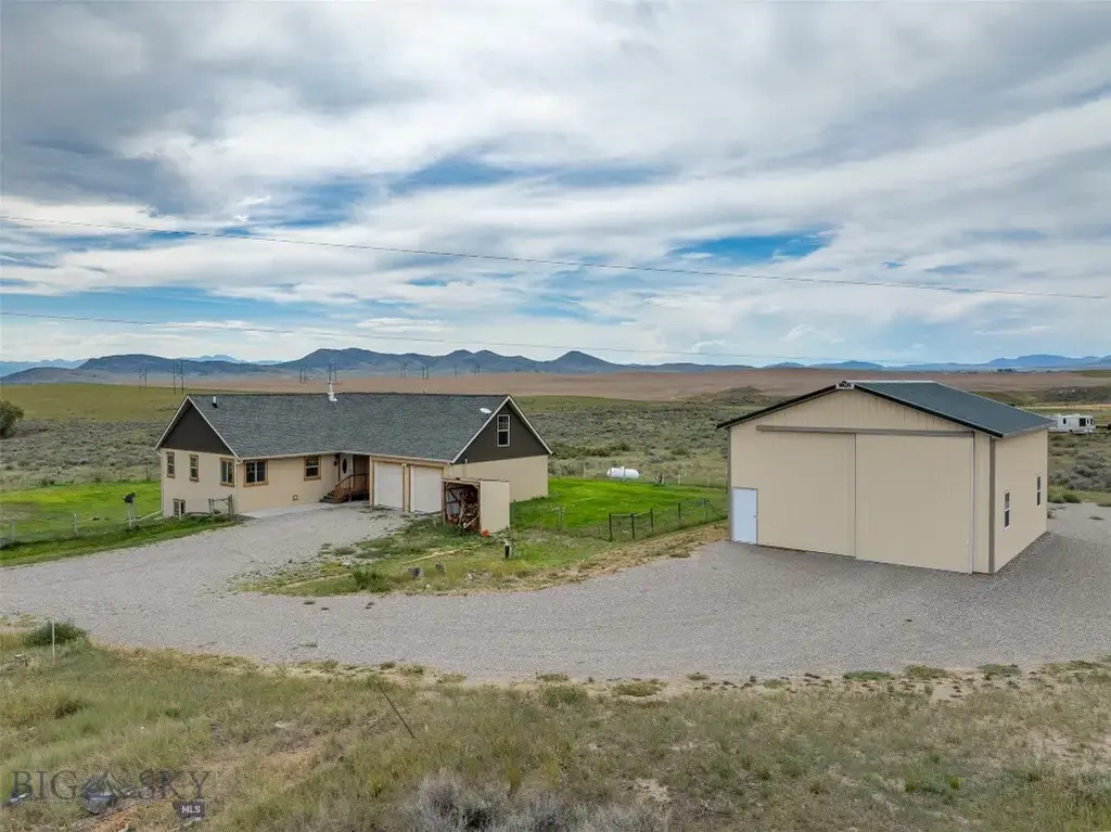 2899 Old Town Road, Three Forks