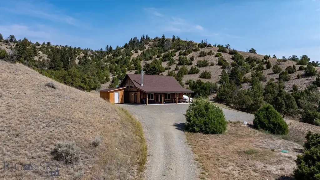 729 Us Hwy 12 E, Townsend