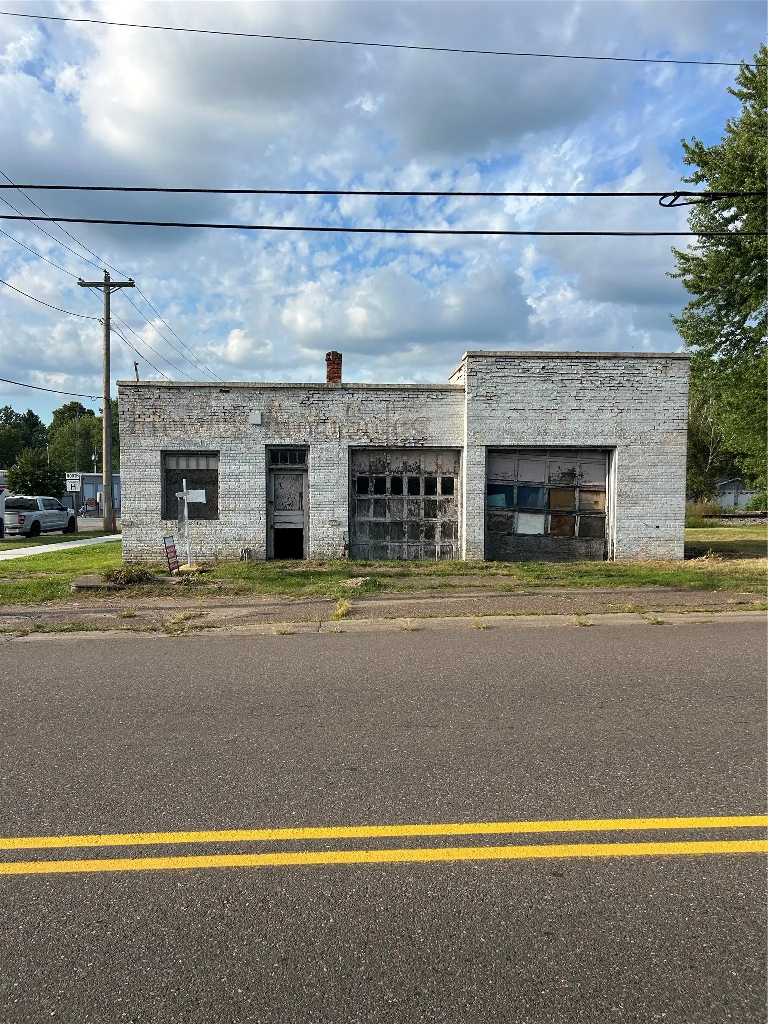 401 E Maple Street, Stanley