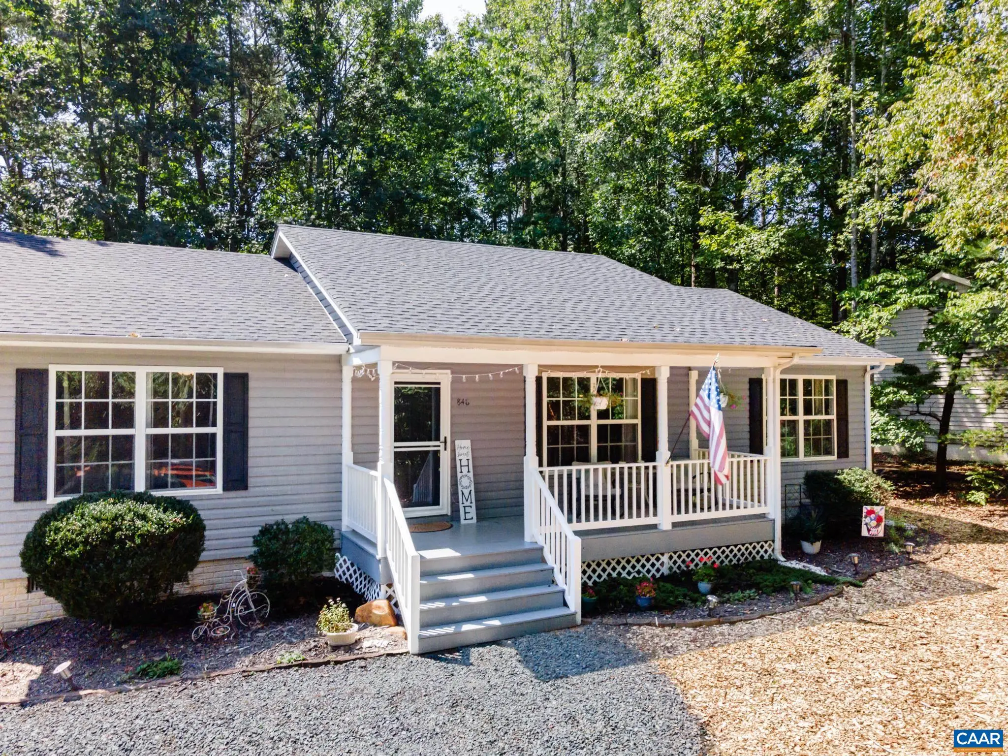 848 Jefferson Dr, Palmyra