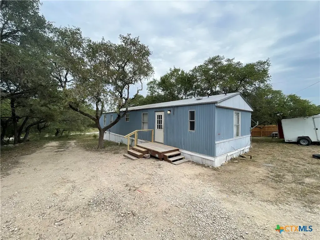 611 Buck Trail, Canyon Lake