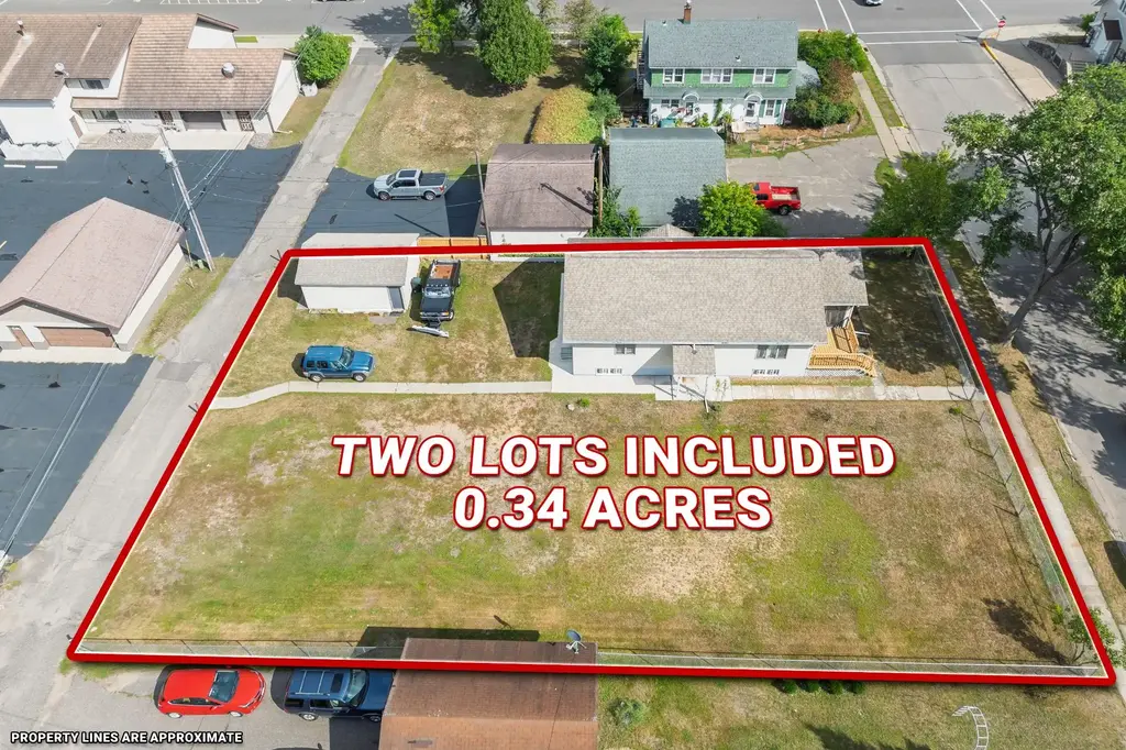 110 2nd St S, Eagle River