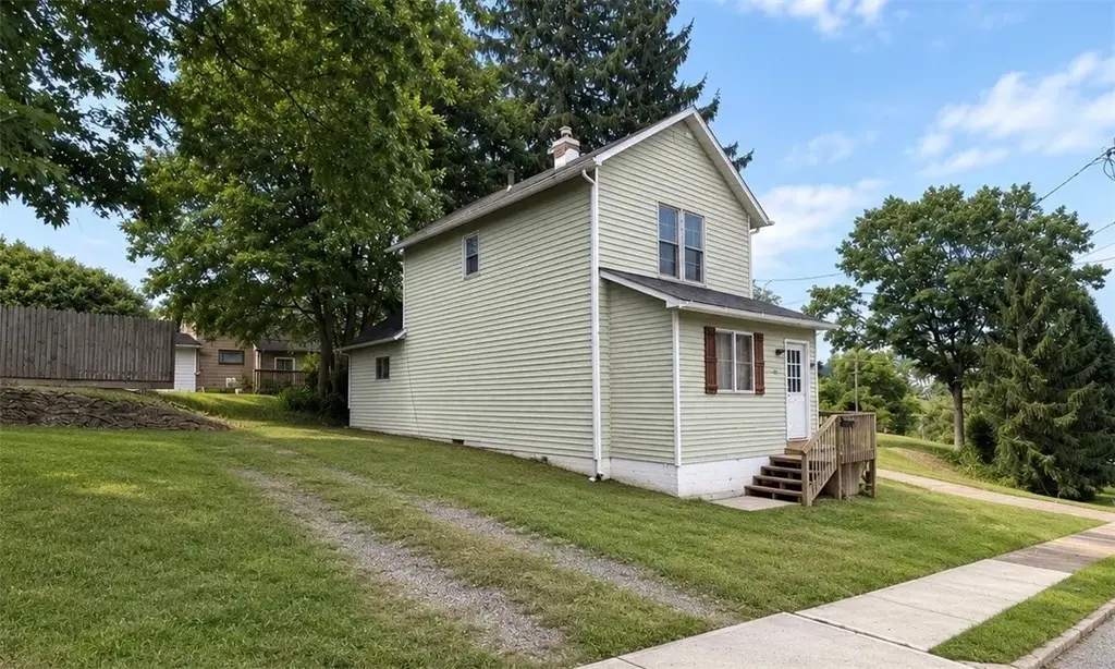 274 Andrew Street , Sharon